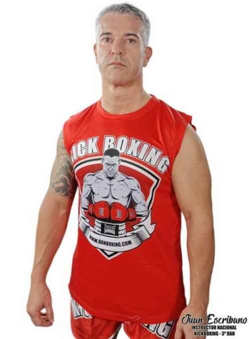 CAMISETA SIN MANGA DANboxing AKIO ROJA DRY FIT