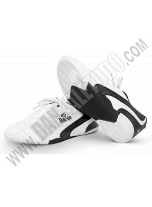 ZAPATILLA DAEDO KICK BLANCA/NEGRA CORDON