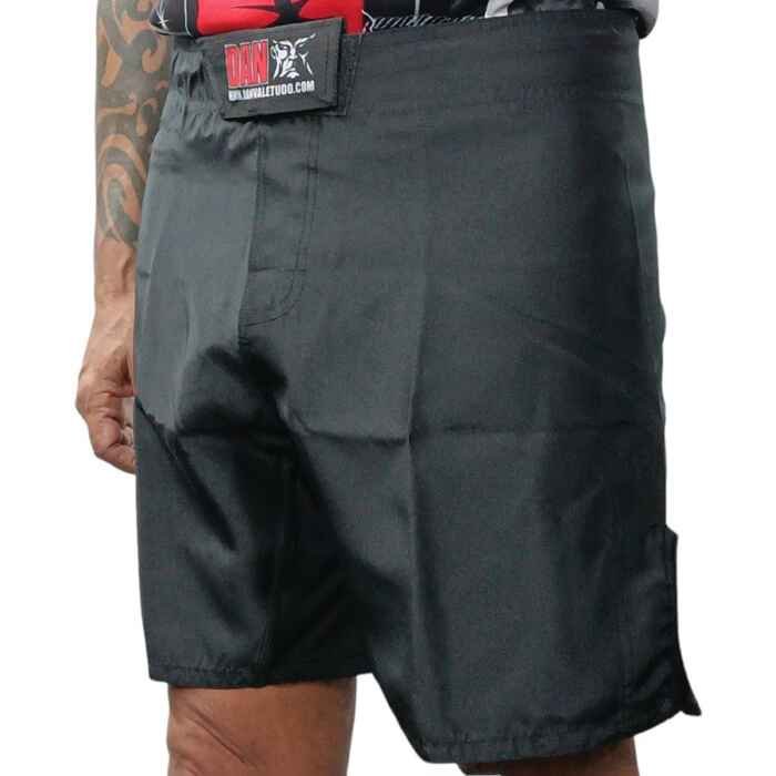 BERMUDA DAN STRIKER NEGRO/ROJO