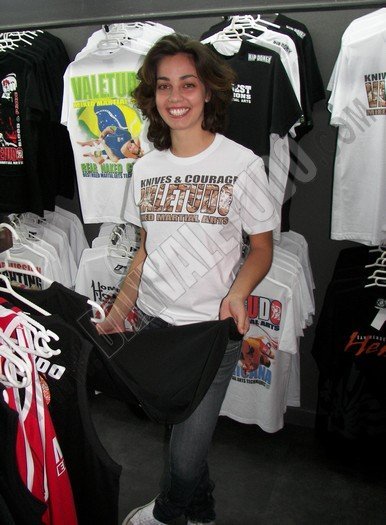 CAMISETA DAN KNIVES & COURAGE - Imagen 5