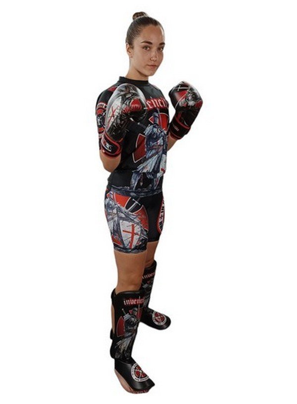 CAMISETA ELASTICA DAN TEMPLARIO INVENCIBLE - Imagen 7