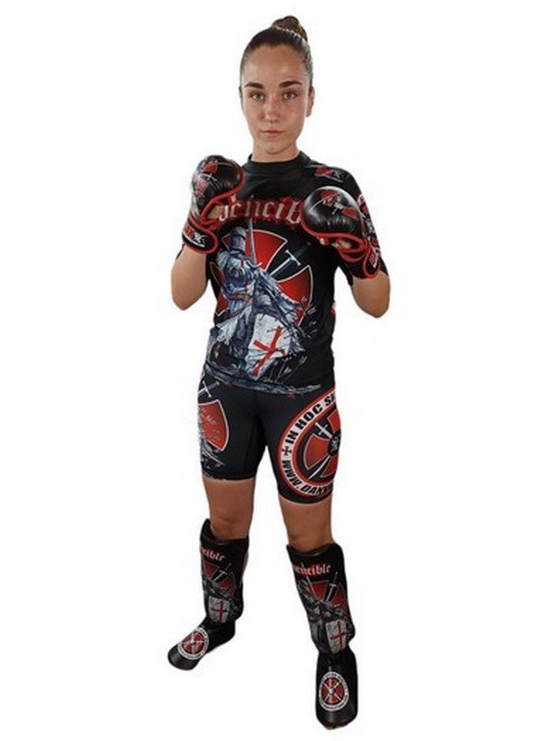 CAMISETA ELASTICA DAN TEMPLARIO INVENCIBLE - Imagen 9